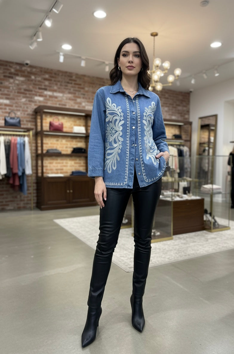 Chemise en jean avec brodés